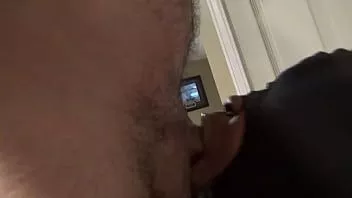 Oynat Maskeli siyah kız küçük dick 6 inç ile sözlü adam için özensiz kusmak deepthroat verir