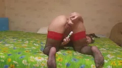 Riproduci Bionda amatoriale ottiene un intenso orgasmo con dildo e vibratore