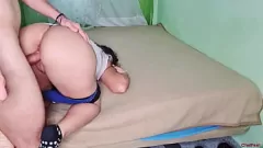 play La pornostar latina calda ama il sesso ruvido in stile doggy nella sua stanza