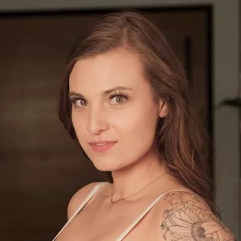 Star du porno Kenzie Love