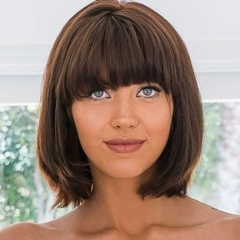 Pornostar Leah Winters